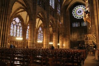Интерьер кафедрального собора Страсбурга