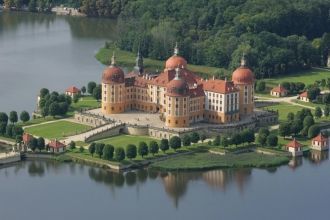 Замок Морицбург (нем. Schloss Moritzburg