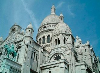 Знаменитая базилика на Монмартре символи