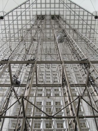 Вид на лифты арки