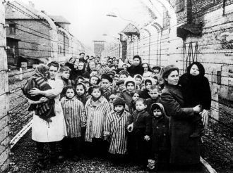 Освобожденные дети концлагеря Аушвиц-Бир