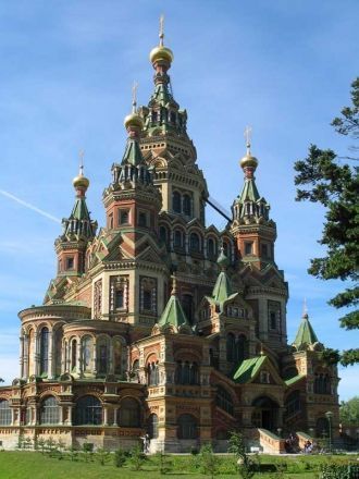 Храм относится к Санкт-Петербургской епа