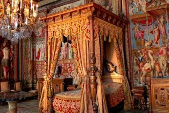 Спальня Марии-Антуанетты и ее кровать