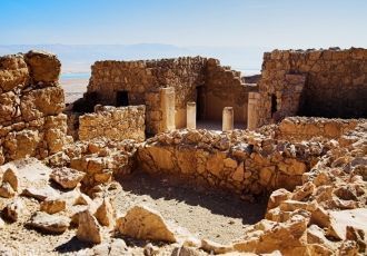 Руины замка Ирода в крепости Масада
