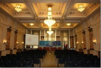 Зал заседаний дворца Чаушеску