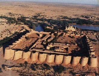 Самое интересное, что форт Деравар являе