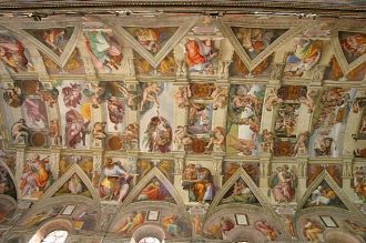 Фрески (часть) Микеланджело после рестав