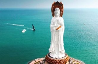 Один из аспектов изображает Гуаньинь, ко