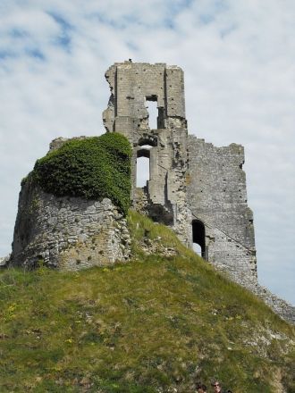 Руины замка.