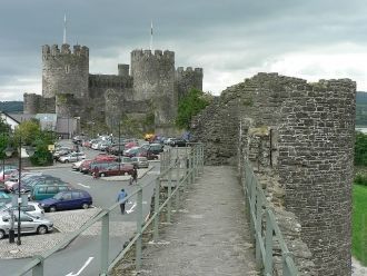 Замок Конуи (Conwy) – крепость из темног