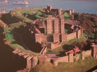 Дуврский замок (англ. Dover Castle) — од