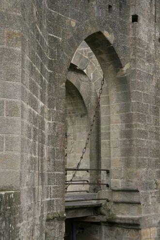 Нарбонские ворота в крепости Каркасон