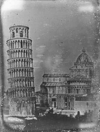 Пизанская башня на фотографии 1841 г.
