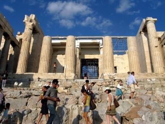 Вход в Акрополь