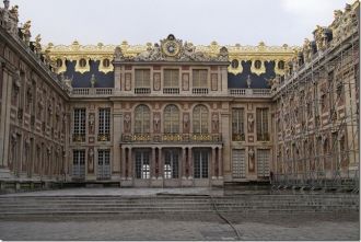 Версальский дворец имел большое значение