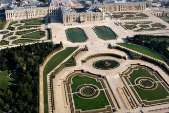 Парки Версаля — геометрическая строгость