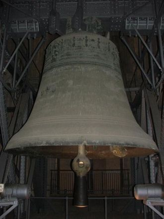 Самым большим колоколом Кёльнского собор