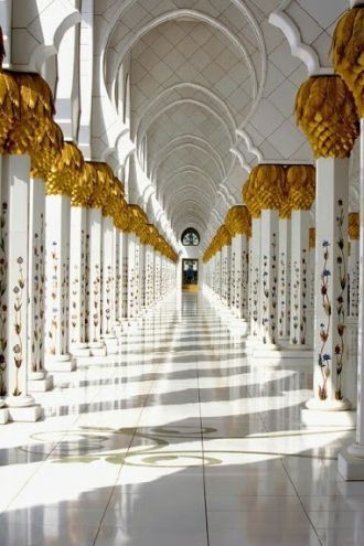 Бесплатные экскурсии по мечети Шейха Зай