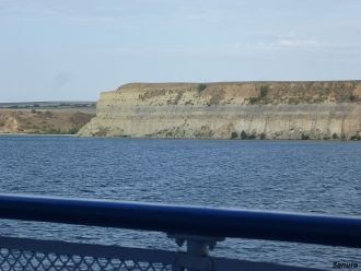 Александровский грабен хорошо выражен в 