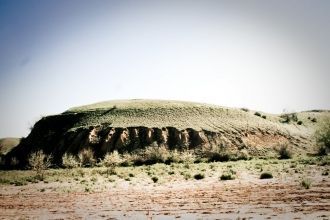 Его длина всего лишь несколько километро