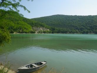 Несколько столетий назад озеро вытеснило