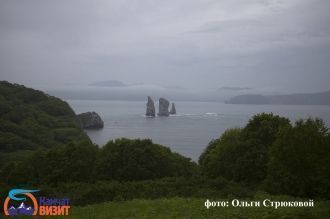 Представляя собой удобный ориентир, нахо