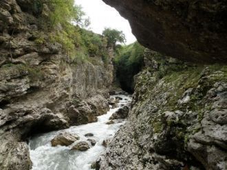 В непосредственной близости от Хаджохско