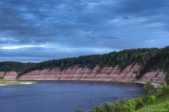 Разлом находится в месте, где река делае