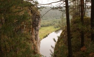 И всего 161 метр над протекающей в подно