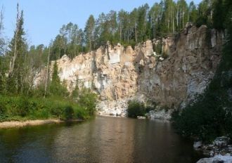 Основными реками территории являются рек