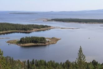 Температура воздуха летом не более 15-20