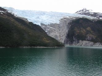 Архипелаг Огненная Земля включает в себя