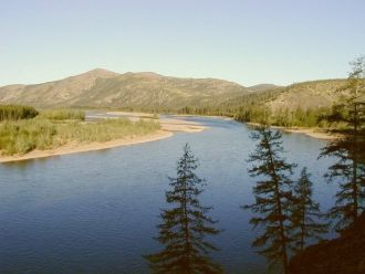 Колыму образуют два соединяющихся на Охо