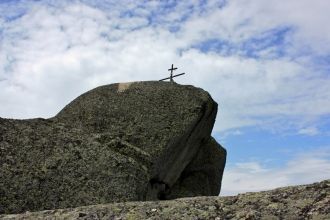 Первый путь считается более интересным. 