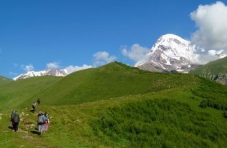 Свое нынешнее название Казбек обрел лишь