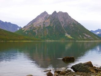 Через Парапольский дол проходят два мощн