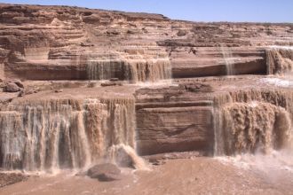 Гранд - Фолс - один из самым больших вод