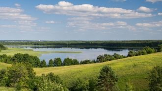 В настоящее время площадь национального 