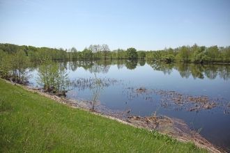 Обширные степные просторы прорезаны необ