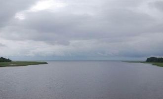 Первые поселенцы обосновались на берегах