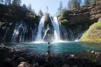 Большой бассейн у основания Водопада Бур