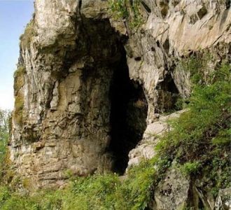 Наиболее посещаемой является пещера Боль