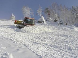 Гора Ежовая расположена на восток от Гла