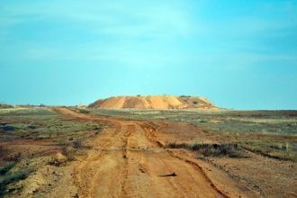 Первые каменоломни на выходе яшм на реке