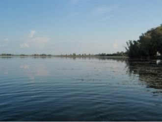 Согласно легенде, именно на озере Аккуль