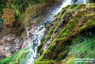 Вода в роднике холодная. Вне зависимости