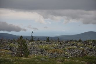 С горы открываются прекрасные виды: на ю