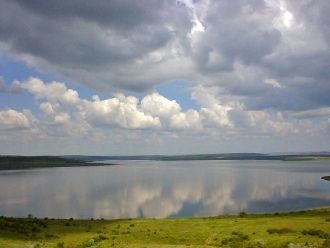 Размещен водоем на 46°51'20' с. широты и