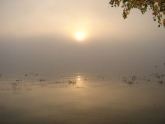 Летом вода прогревается до 30 градусов, 