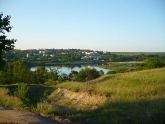 Озеро протекает в Ренийском районе, кото